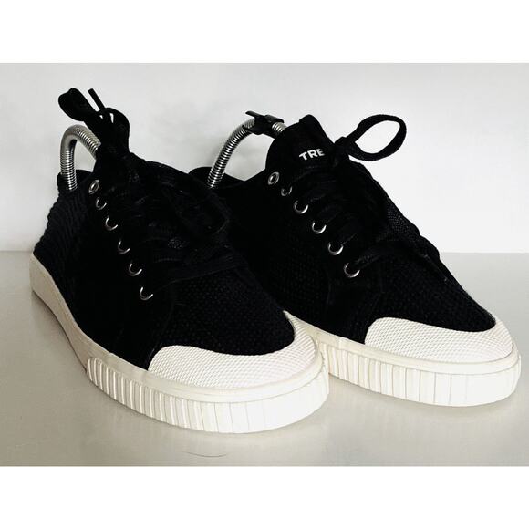 Treton Sz 9.5 Black Tournet tight open weave sneaker Logo - Picture 1 of 6